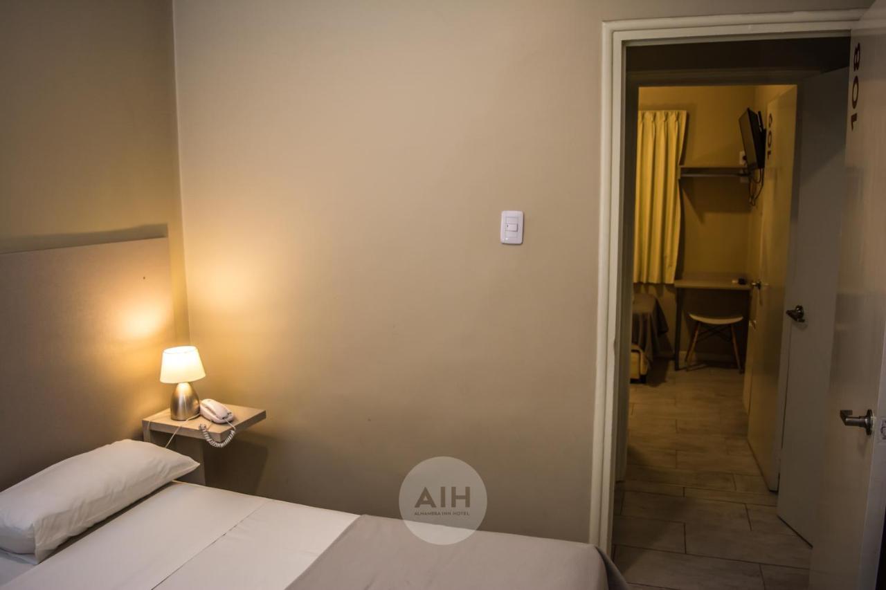 Hotel Alhambra San Juan Esterno foto